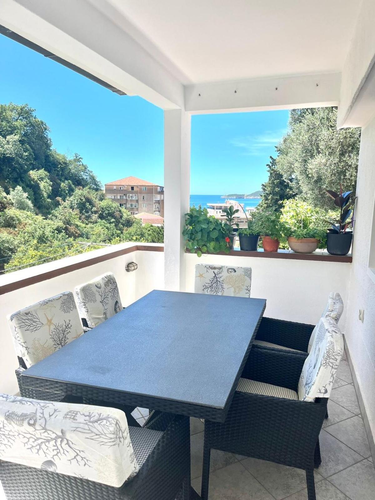 Apartments Harmonija Budva Bagian luar foto