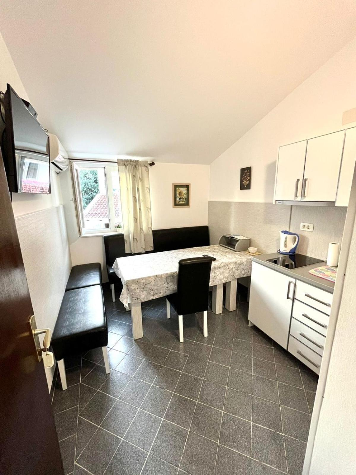 Apartments Harmonija Budva Bagian luar foto